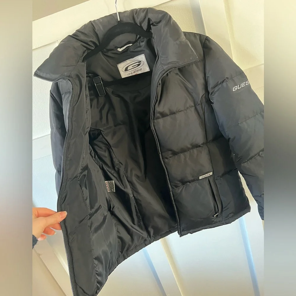 EUC Vintage Guess down puffer coat women’s small black zip up jacket unisex top - Picture 12 of 16